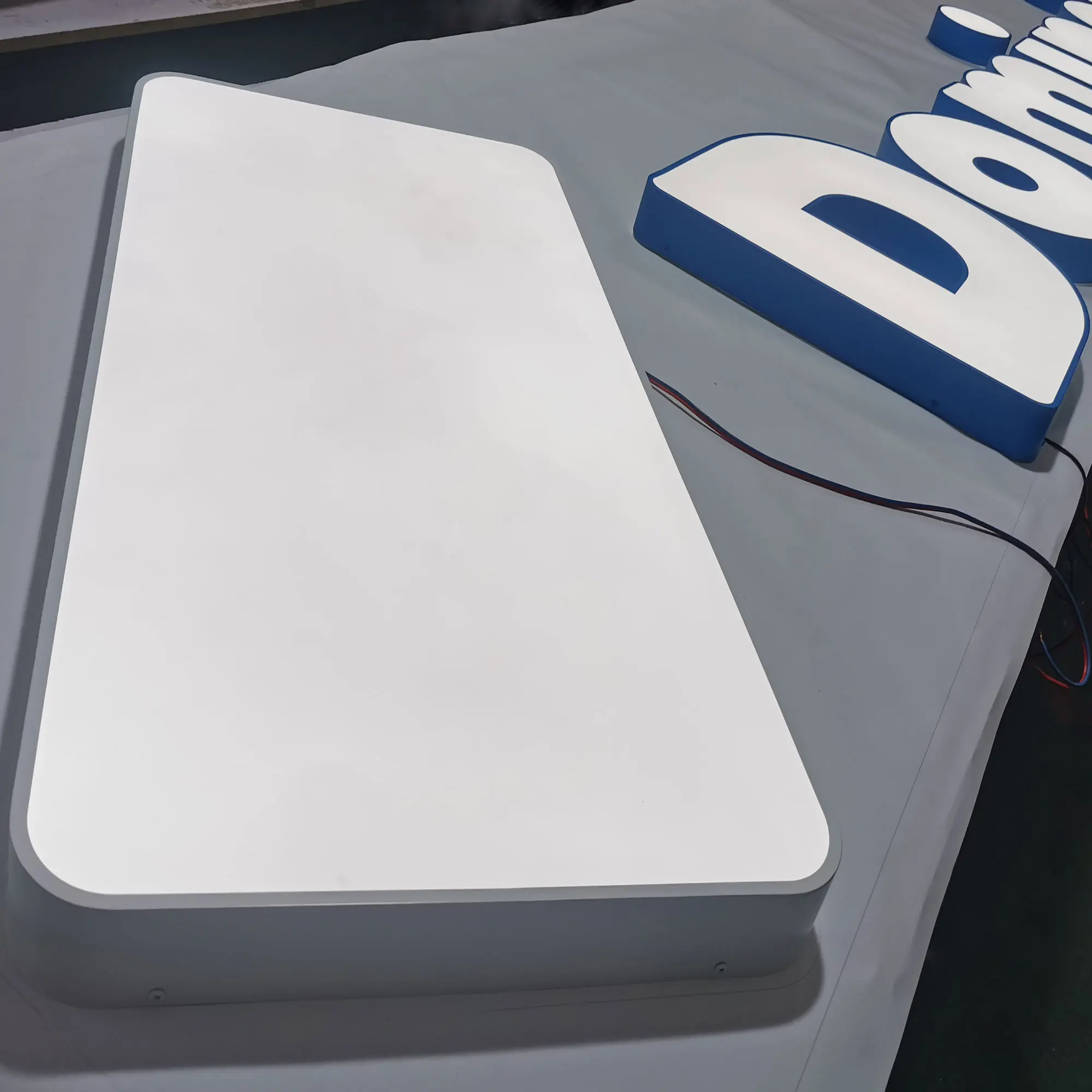 Painted Stainless Steel Letter 3d Logo Sign Office Frontlit Trimcapped Strip Led Channel Letters for Commercial Use