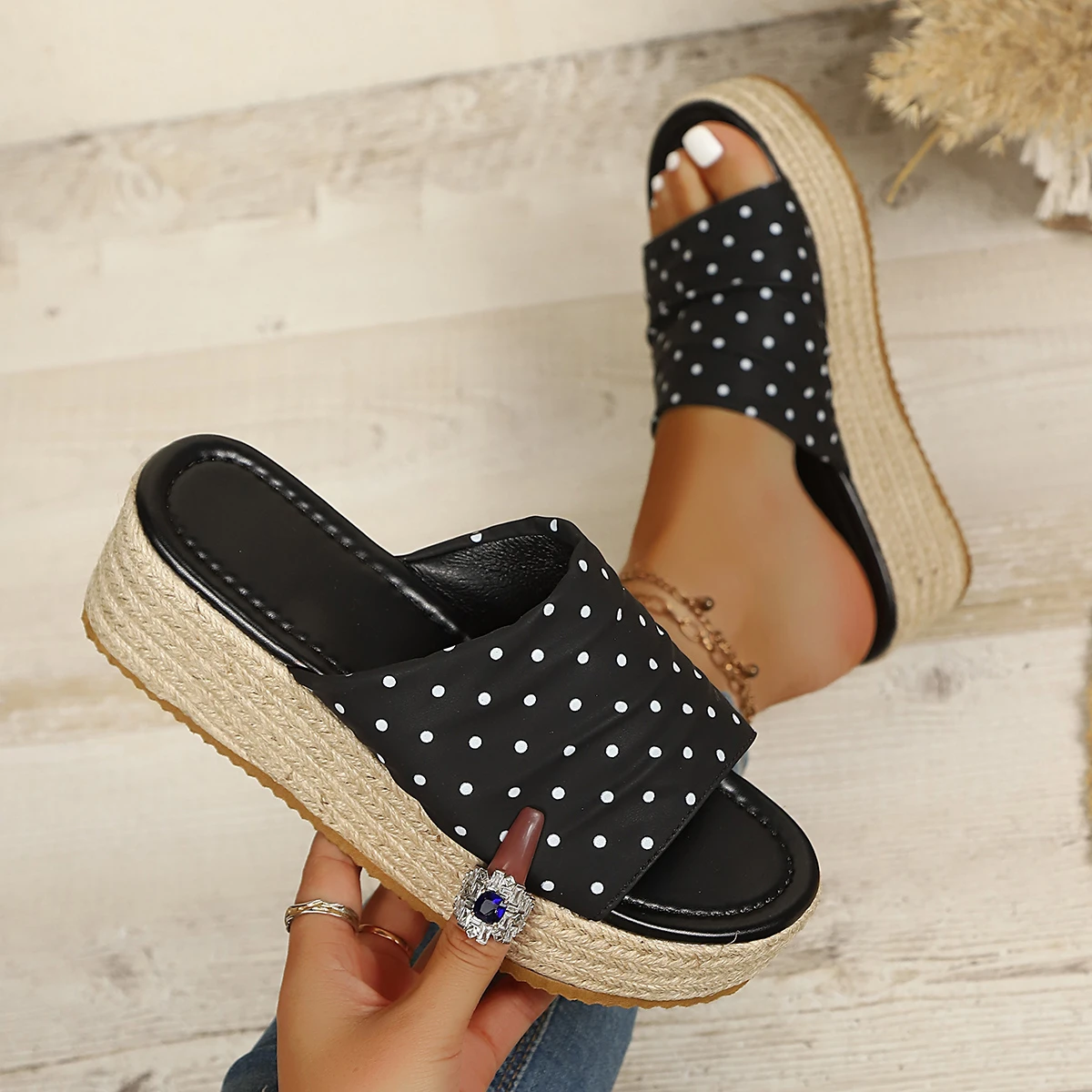 Wedges Slippers for Women Platform Sandals Woman Summer Chunky Golden Round Head Woman Thick Sole Beach Shoes Size 43