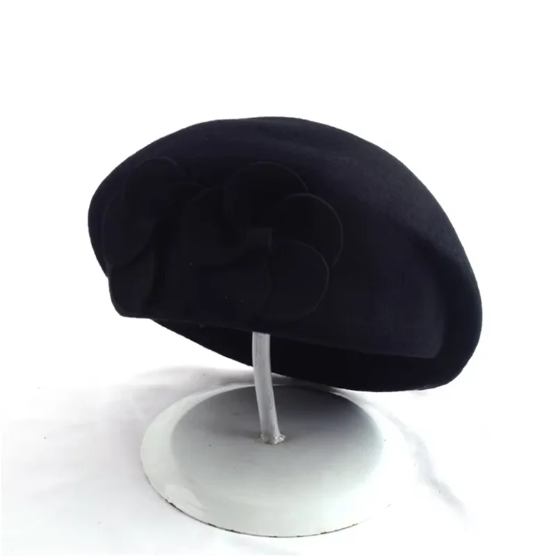 2019 Fashion Women Flowers Cashmere Berets Female Bonnet Caps Winter women\'s hats High quality wool Beret Lady Painter Hats Lady