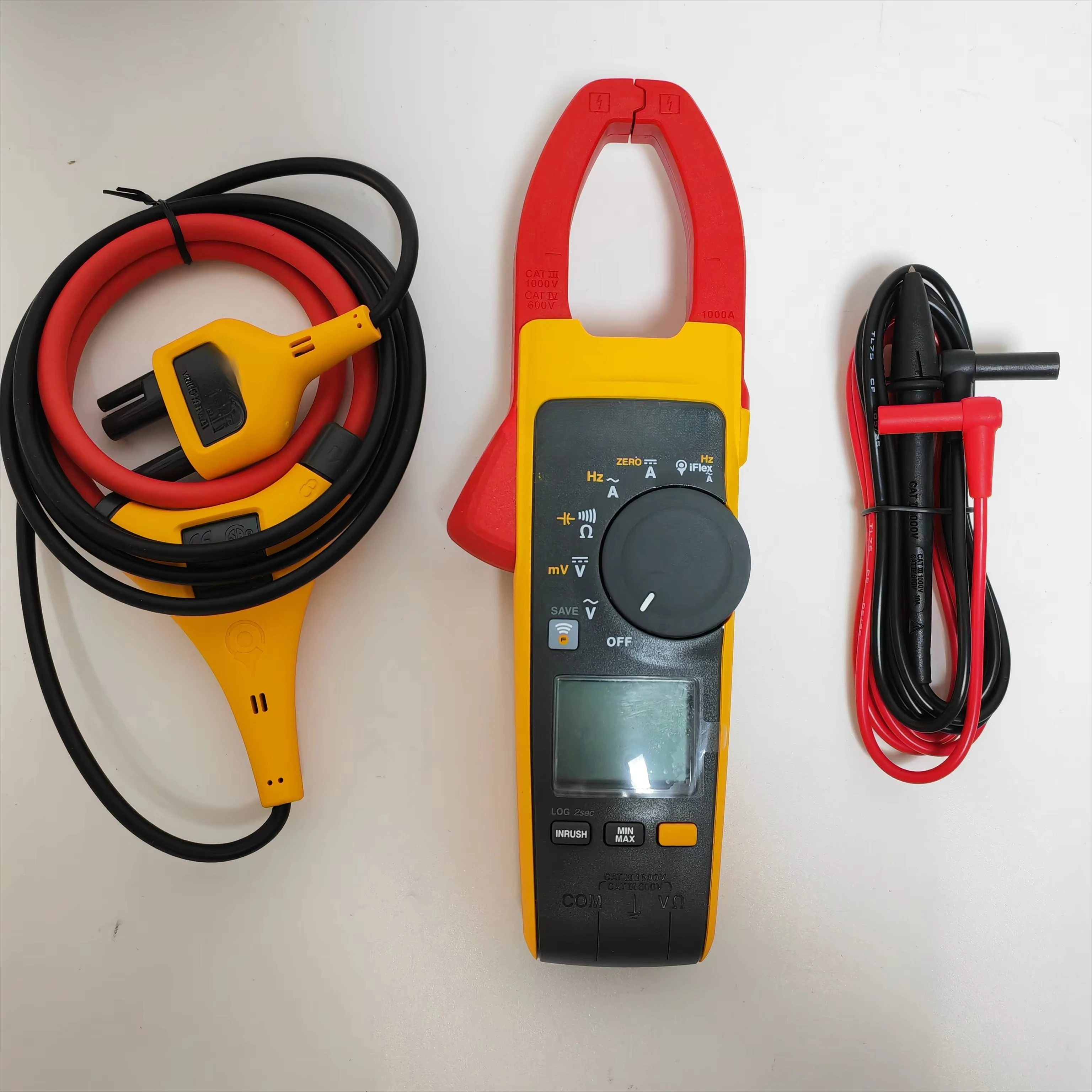 True RMS Wireless Clamp Meter with IFlex, AC DC CAT III 1000 V CAT IV 600 V