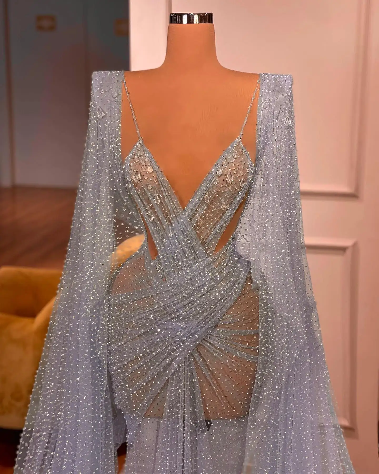 Elegant Light Blue Mermaid Prom ดูผ่าน Feather Sequins ชุดราตรีโอกาส Gowns สำหรับผู้หญิง Plus ขนาด