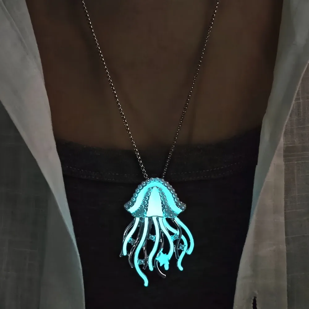 Beach travel vacation accessories deep sea dream luminous jellyfish pendant pearl with fluorescent jellyfish marine jewelry