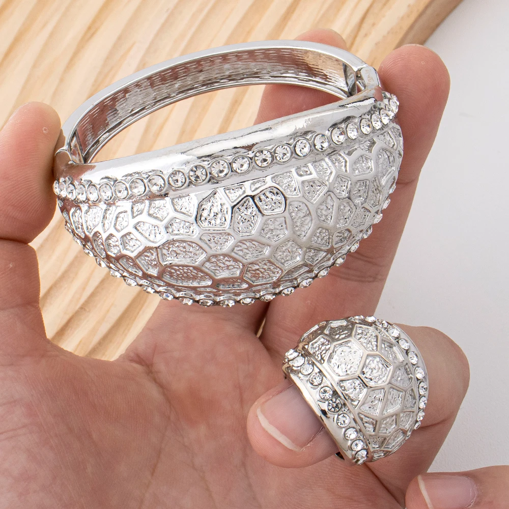 Luxuriöses Zirkonia-Edelstahl-Armreif- und Ring-Set für Hochzeitsfeier, Modisches Damen-Verlobungsarmband, Accessoires, Geschenk, Großhandel – Detail 7