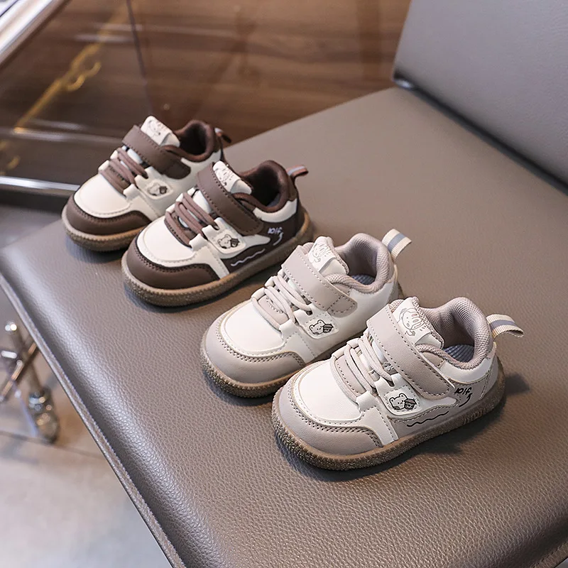 

Fashion Girls' Shoes 2026 Spring New Kids Sneakers Comfort Anti Slip Boys Casual Shoe Retro Versatile Girls Cartoon Sports Shoes