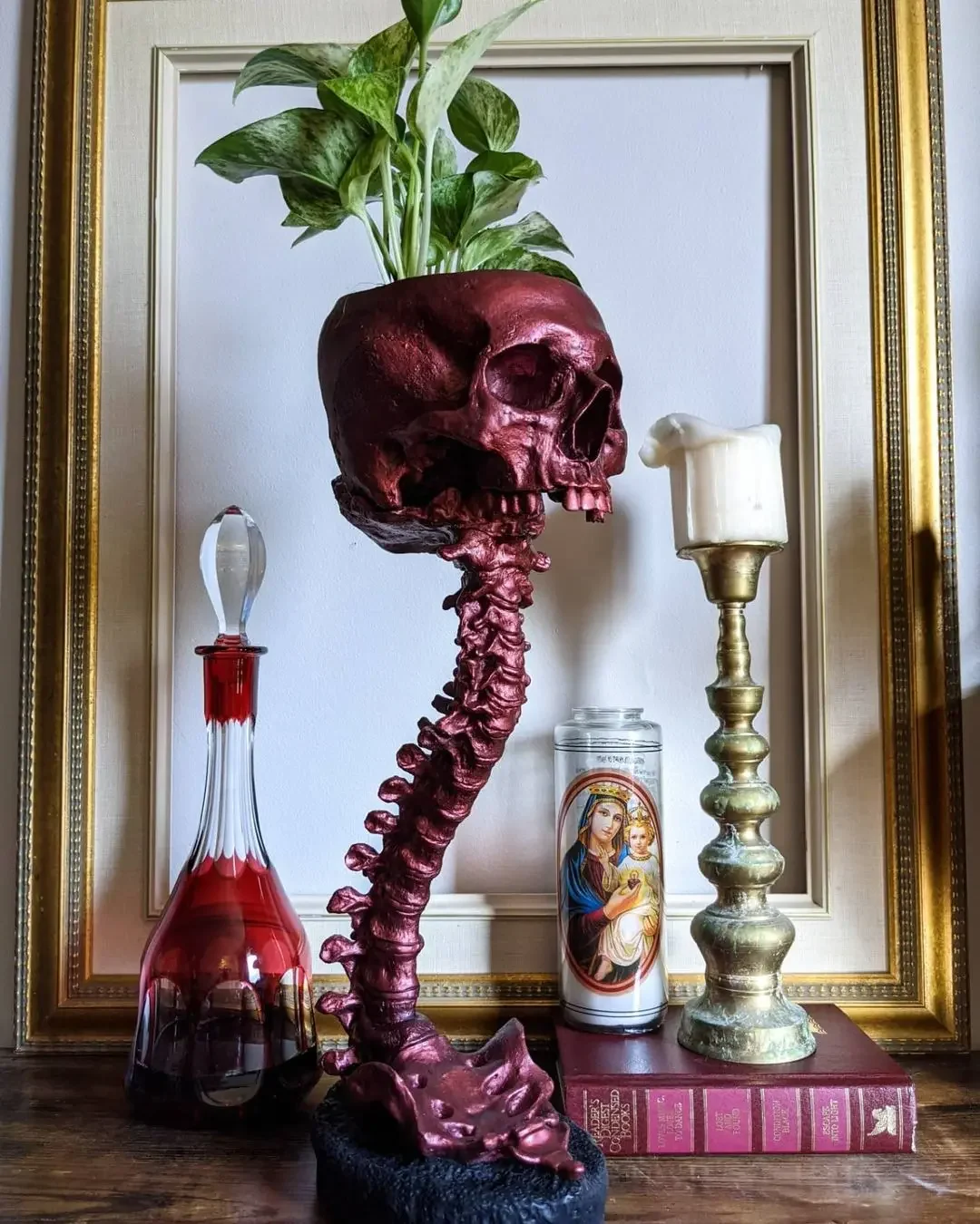 Gothic Resin Skeleton‑Shaped Flower Pot, Realistic Spine‑Designed Planter, Decorative Container for Home Indoor Ornament