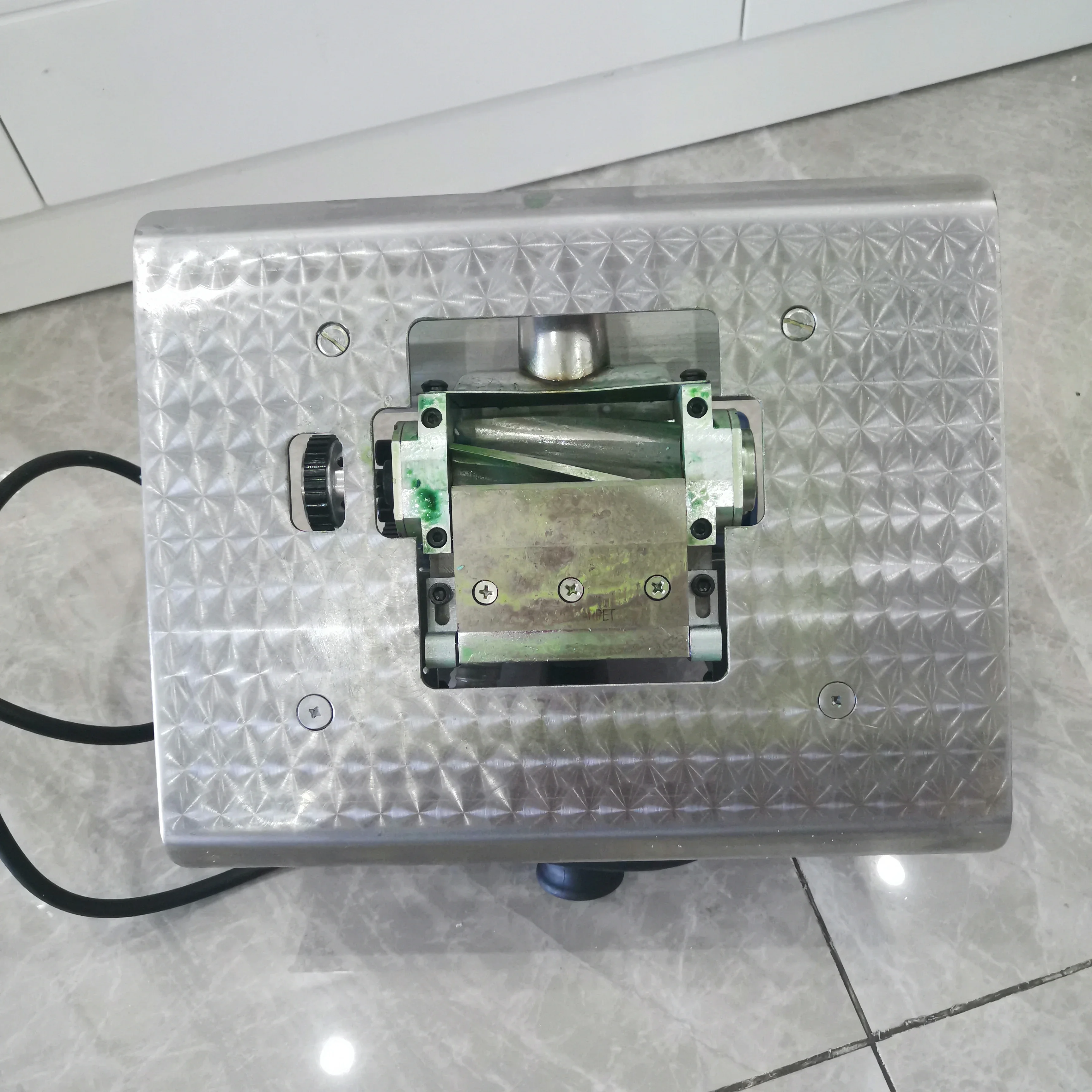 Máquina de corte plana de tapete CP-I |   Ferramenta profissional de corte de tapete de tufos |   Barbeador superior de carpete para acabamento de pilha de carpetes