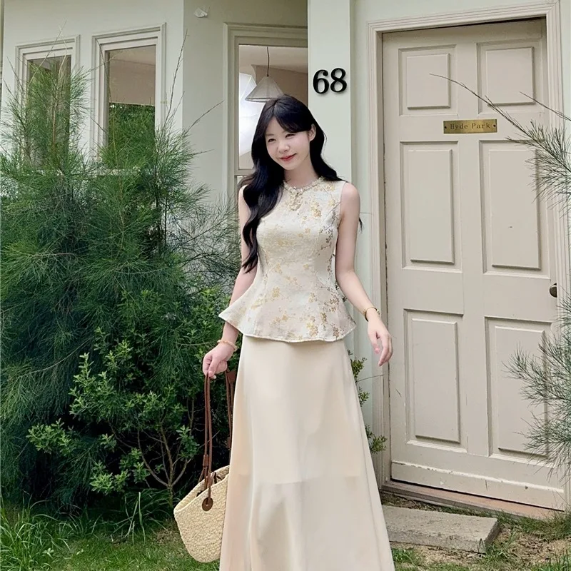 

Summer 2026 New Style Slimming Chinese Elegant Two-Piece Set with Fish Tail Skirt Gentle Fashion Short Sleeve Women's Suit