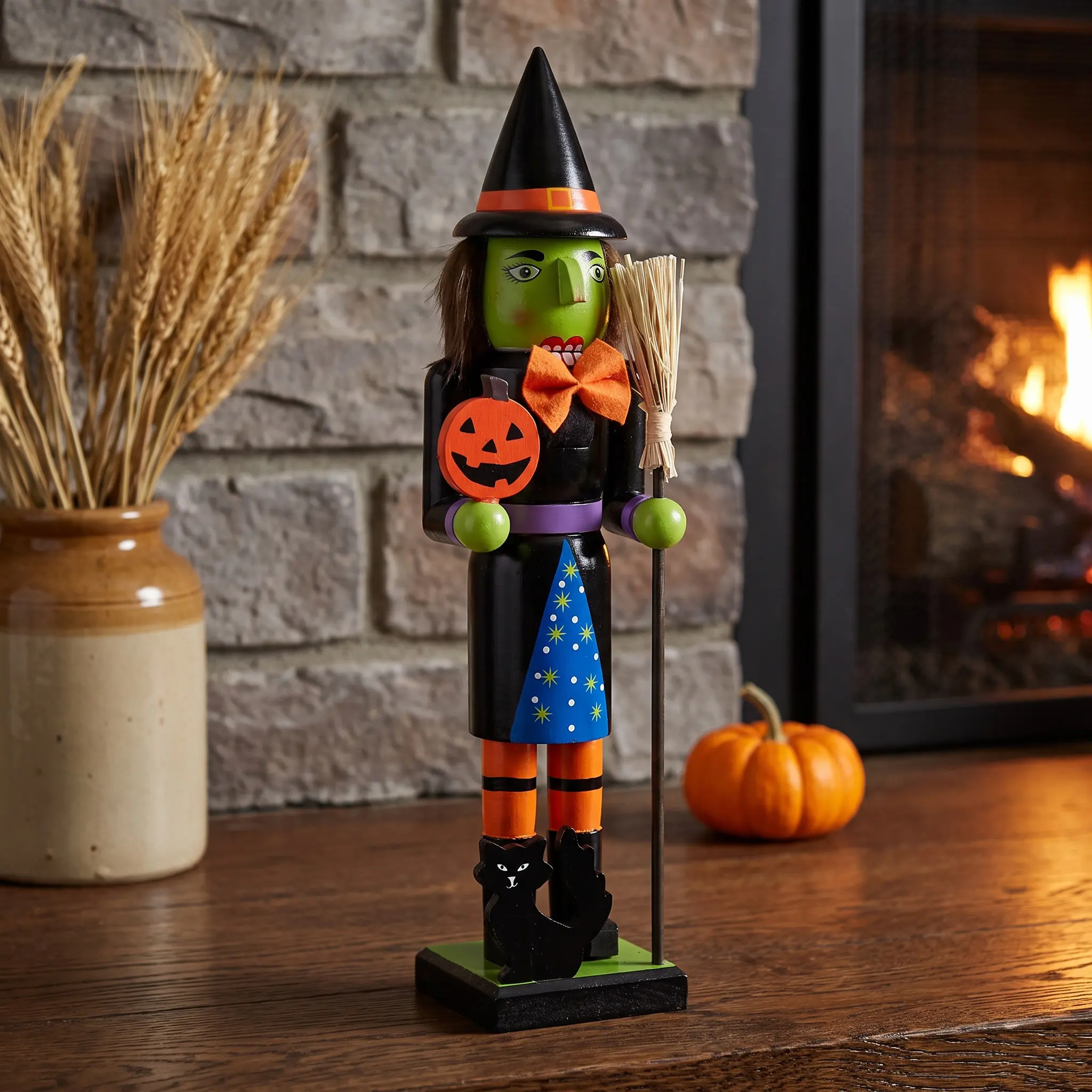 Handpainted Wooden Jack-O-Lantern Nutcracker Soldier Festive Halloween Decoration Spooky Indoor Ornament for Kitchen Shelf