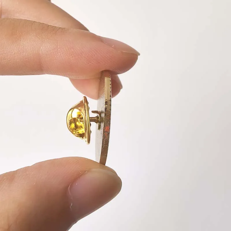 100 قطعة دبابيس التلبيب السيف الله شارة البناء مهنة المحامي العدالة المحامي بروش الماسوني #2