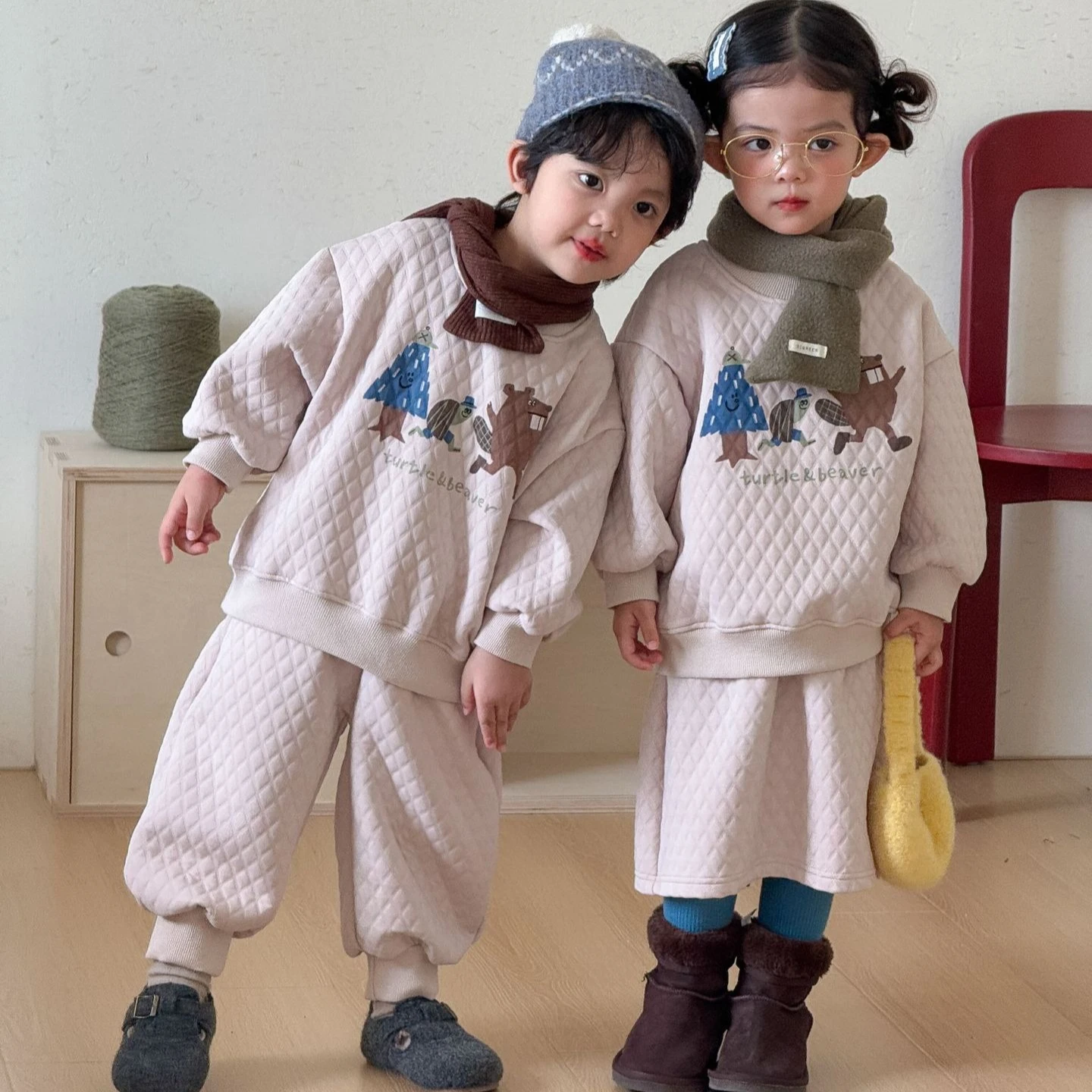 Set 2026 Autumn and Winter New Childrens Clothing Korean Boys and Girls Check Print Hoodie Two-piece Set of Brother and Sister