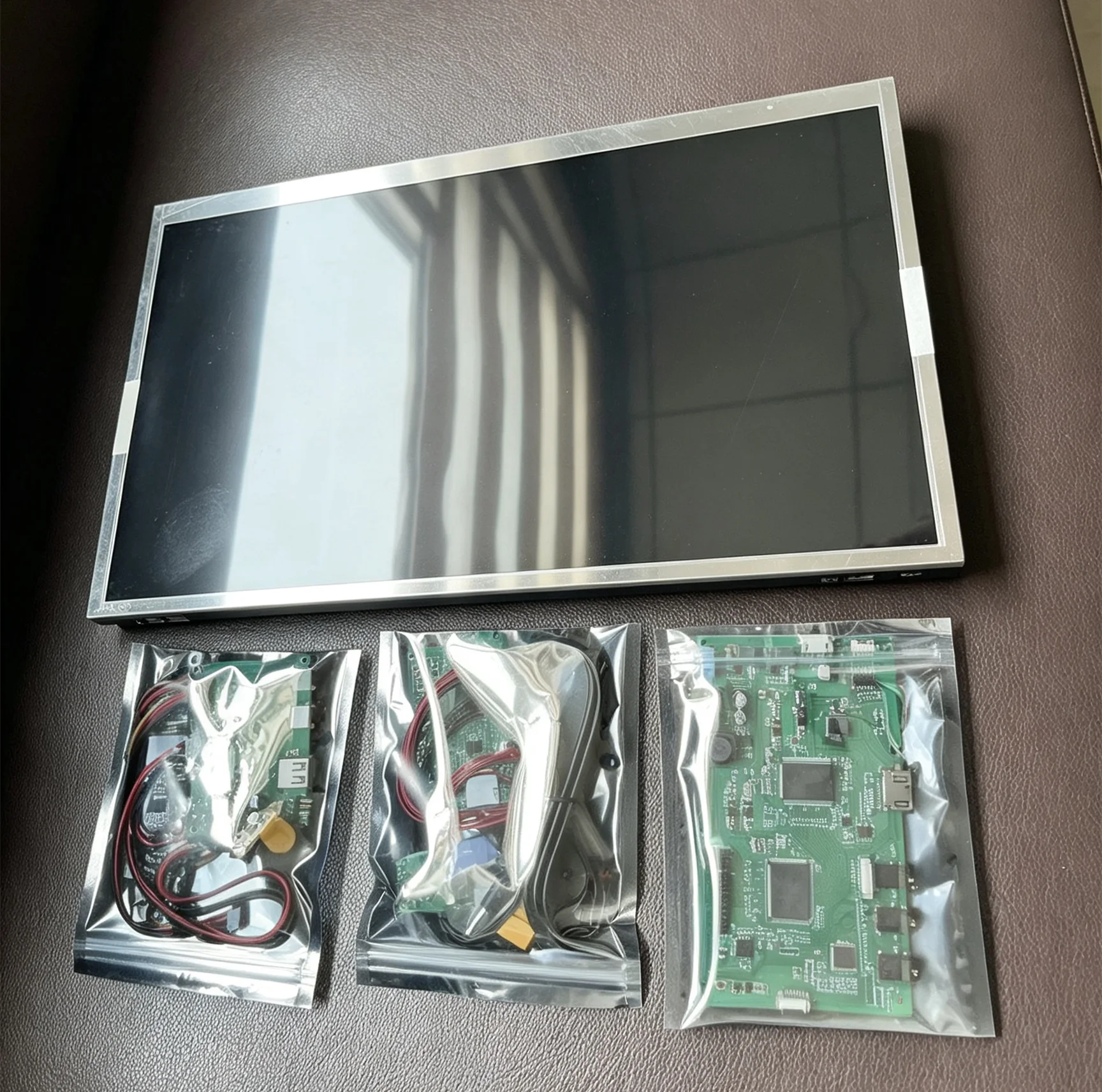 Newest Hawkeye 17 Inch V2 4:3 Ratio 1280*960 1000Lux High Brightness FPV Monitor with DVR Set for RC Model