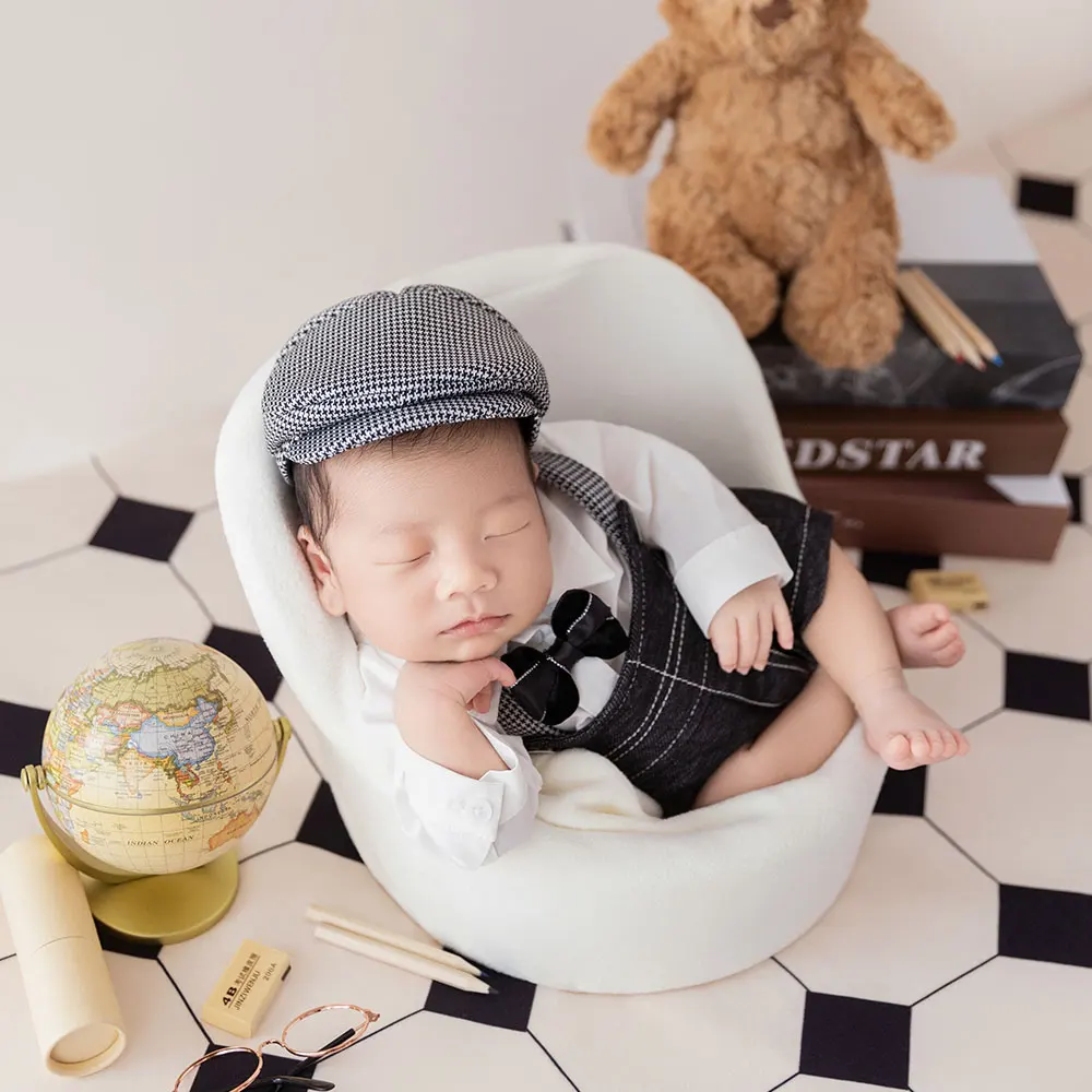 0-1 Month Newborn Photography Props British Style Theme Outfits with Matching Hat and Bear Doll for Baby Boy for Photography