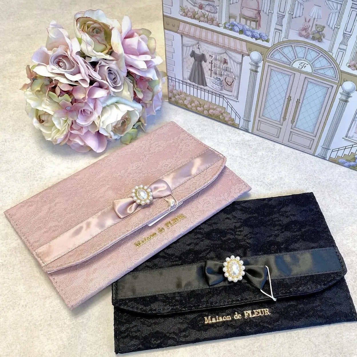 

Japanese Sweet and Cute Wallet Bow Decorative Lace Card Clip Woman