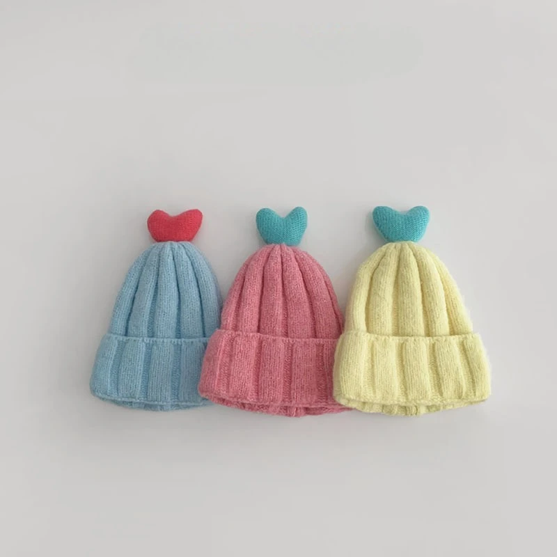 

Korean Style Kids Winter Hat with Heart Pattern Warm Knitted Beanie for Boys Girls Kroean Fashion Windproof Infant Toddler Cap