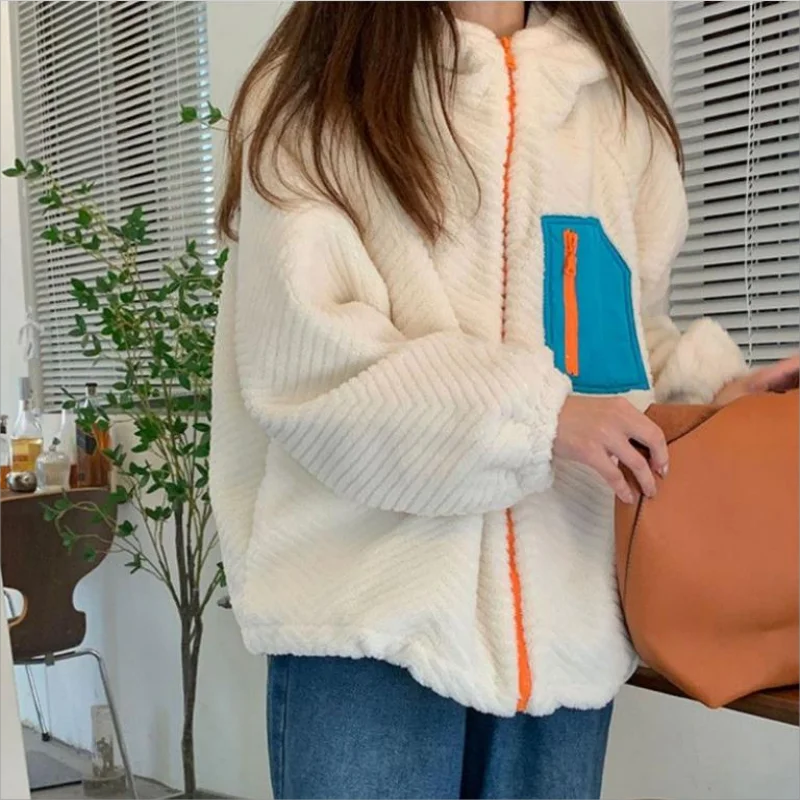 Giacca di peluche donna inverno imitazione Rex cappotto di pelliccia di coniglio pelliccia sintetica allentata spessa calda giacca soffice da donna con cappuccio