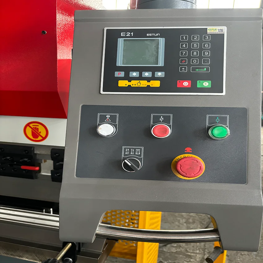 WC67Y-100/3200 CNC Press Brake Synchronized Machine for Sheet Metal Bending Top Tooling for Construction Industries