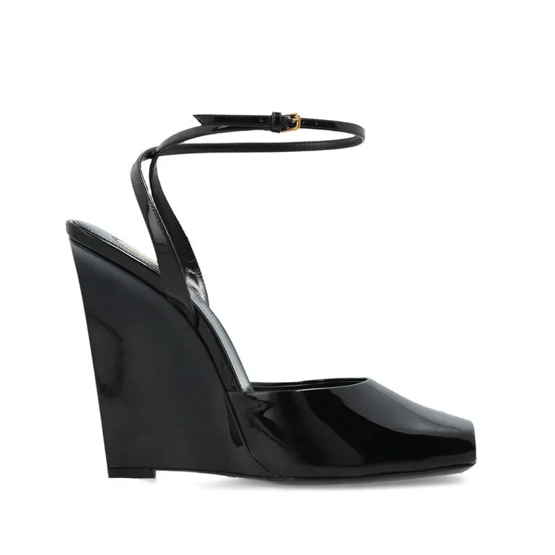 

Летние женские сандалии из лакированной кожи с ремешком на щиколотке и квадратным открытым носком, модная обувь большого размера на танкетке и высоком каблуке с пряжкой и ремешком