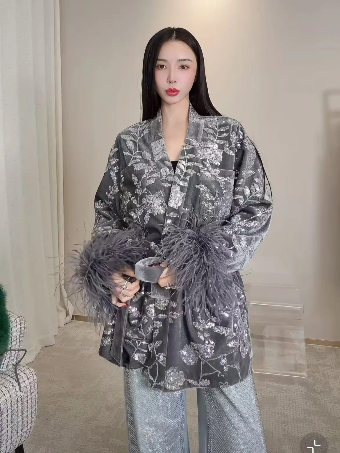 

Limited Edition iny Sequin Feather Sle Robe Coat Ele Loose Fit Woolen Outerwear for Women V-Ne Long Sve Winter Coat