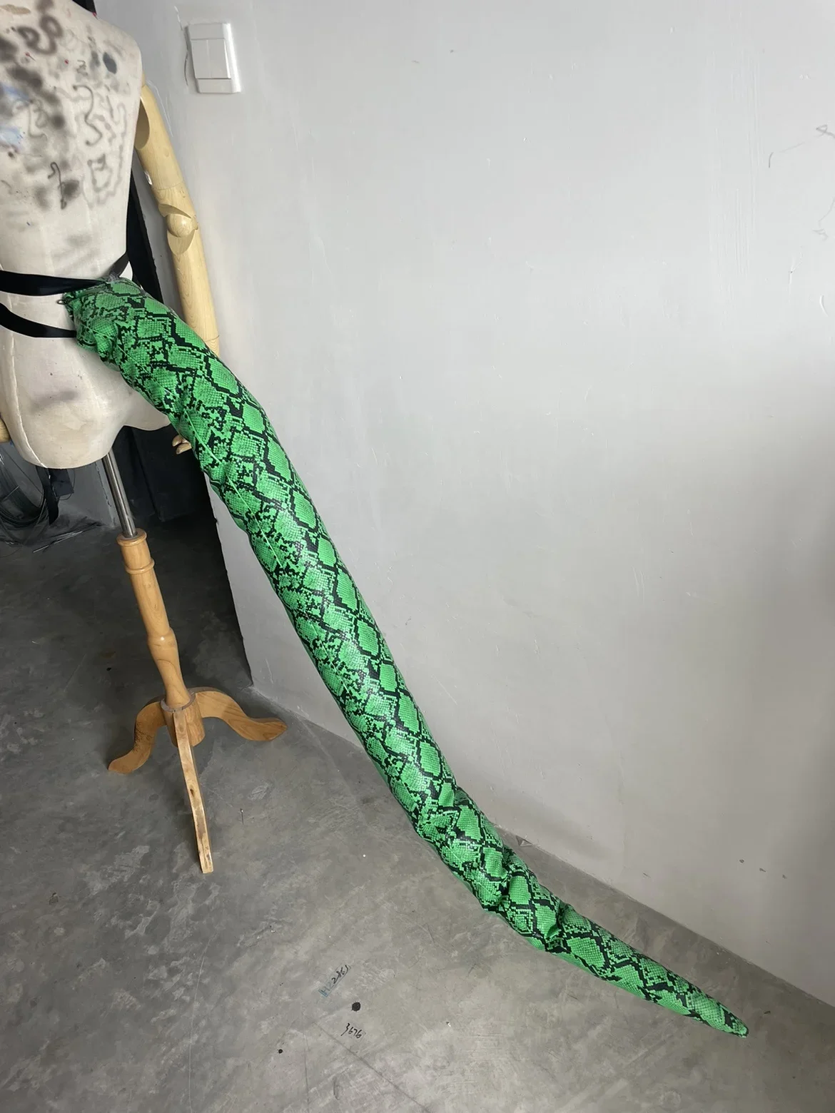 Green Tail Of A Forest Python Anaconda Tail Role-playing Props And Accessories  Green Snake Tail Cosplay Prop Cos Halloween