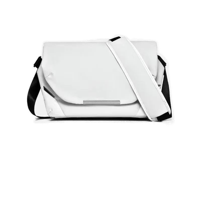 

Durable quick-release magnetic buckle messenger bag, men's shoulder bag