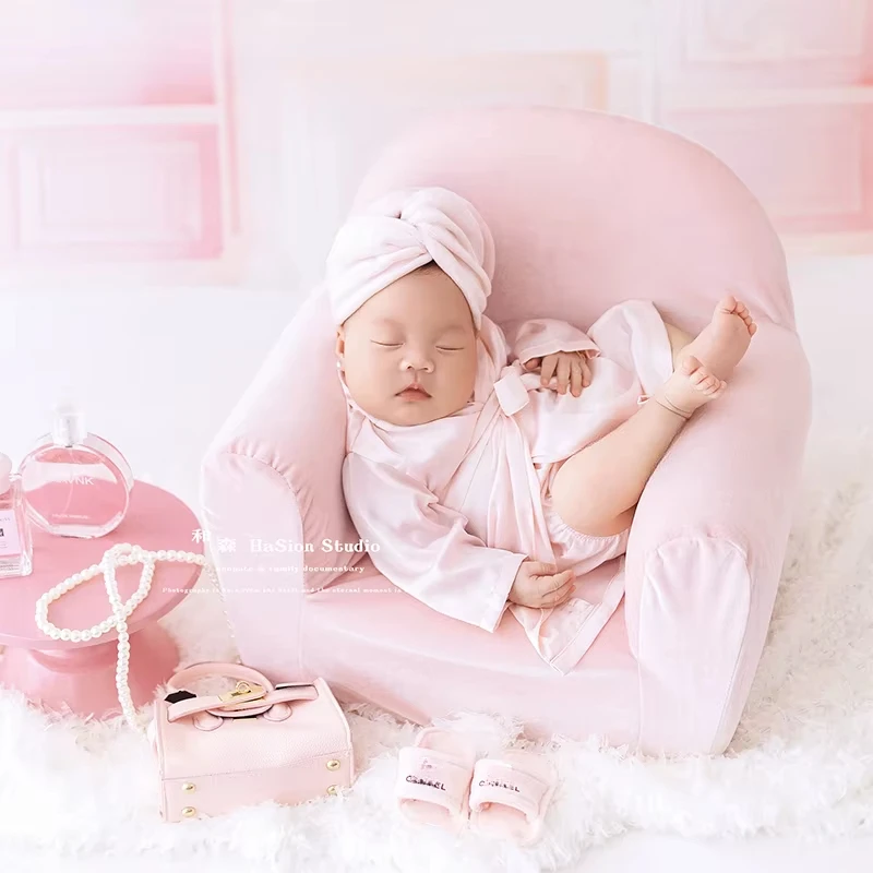 Newborn Photography Props Pink Luxury Theme Set Bathrobe Outfit Mini Sofa Handbag Perfume Sillper for Studio Photo Shoot