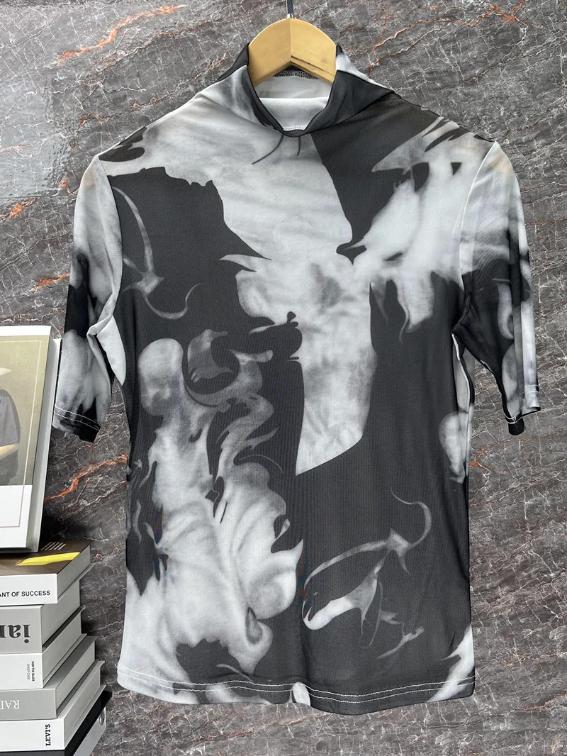 เสื้อยืดคอสูงทรงเข้ารูปพิมพ์ลายดอกไม้ สไตล์สตรีทแวร์ ผ้าโพลีเอสเตอร์ ระบายอากาศได้ดี สวมใส่สบาย