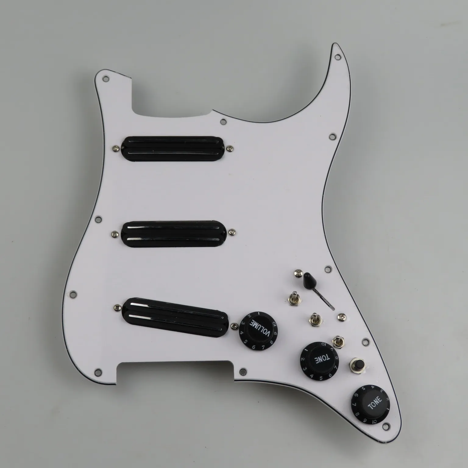 Best Choice Loaded SSH Rail Pickguard Preassembled Circuit Solid White Scratch Plate Fit Standard Str/at ST Guitar view 4