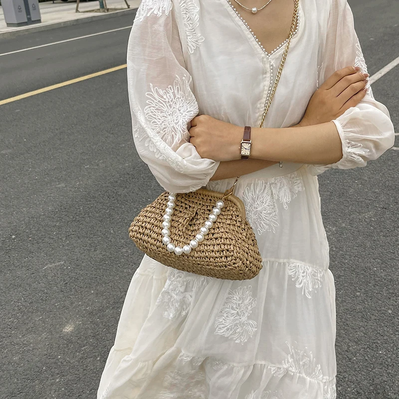 2024 New Grass Woven Shell Bag Leisure Vacation Beach Bag Women\'s Exquisite Handbag Single Shoulder Bag Handbag