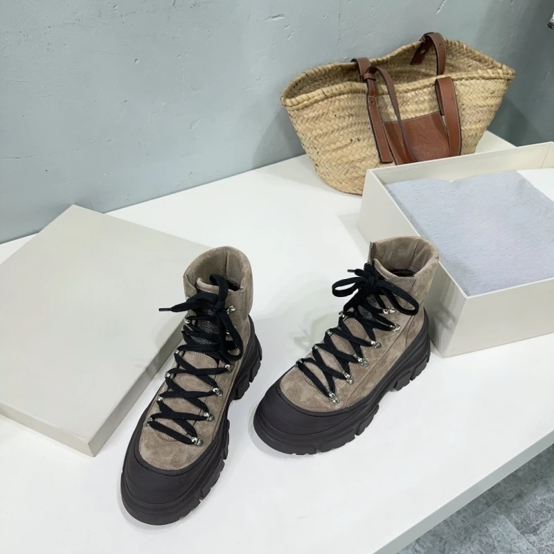 Autumn Winter new real leather maté bottom thick raised Yinglun round head laces Vintage fashion hiking Boots comfortable women Boots short Flat Track Boots