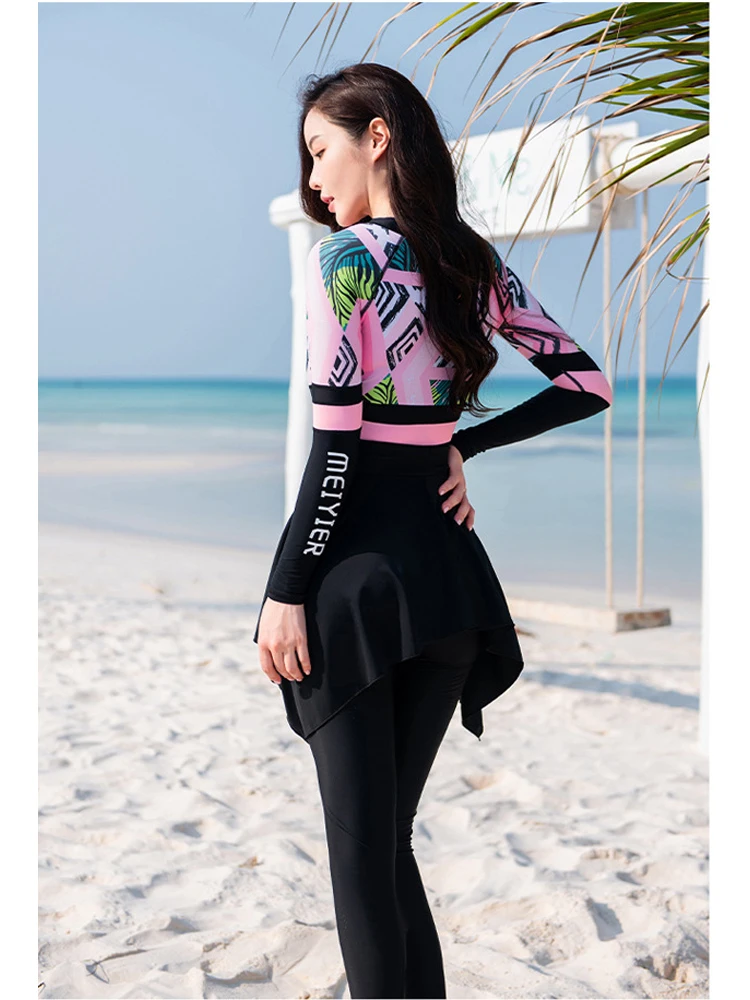 Conservative Swimwear Women Modest Long Sleeve Swimsuit Korean Style Swimming Suit Beachwear Surfing Suit Snorkeling Clothes