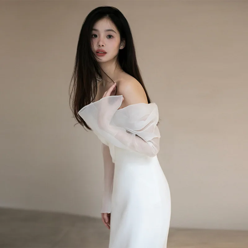 Épaules dénudées Satin léger mariage Super français Mori Style voyage sortie mariée élégant Simple coupe ajustée Mini robe Robes De Soirée