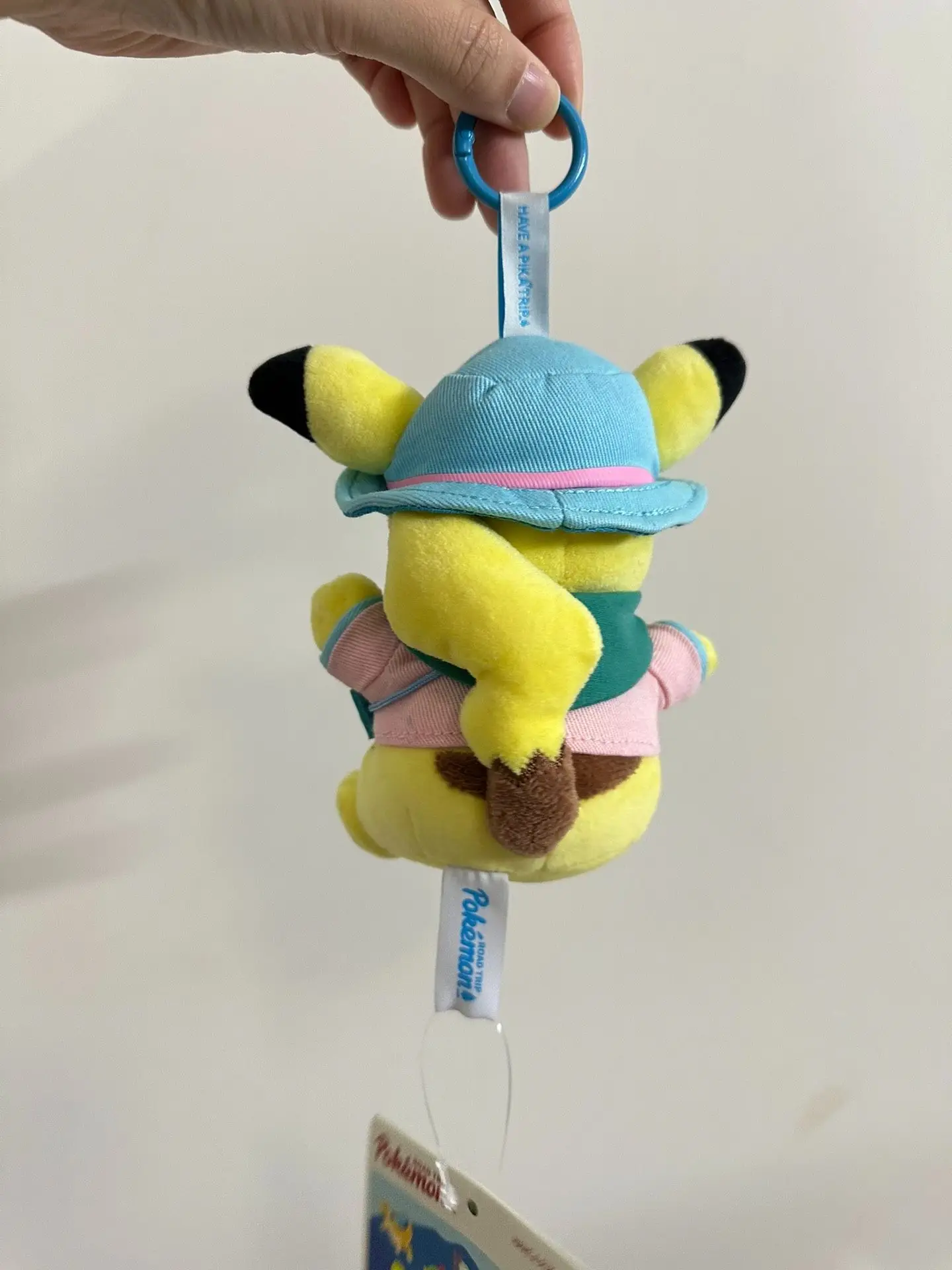 Pokémon Road Trip Pikachu Plush Keychain: Adorable Blue Hat & Green Scarf, Perfect for Bag/Key Hanging & Collecting