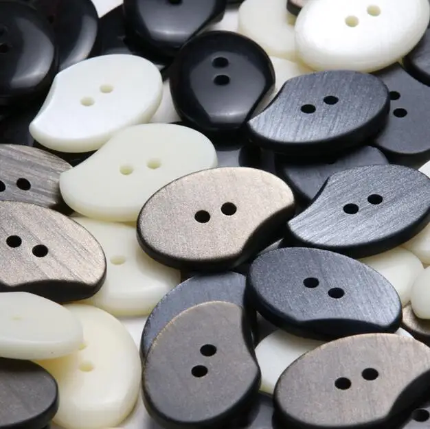 20pcs/Lot Size: wide 10mm-19mm Irregular shape retro two eye resin Buttons Fashion Button Knitted sweater Sewing(SSA-3872)