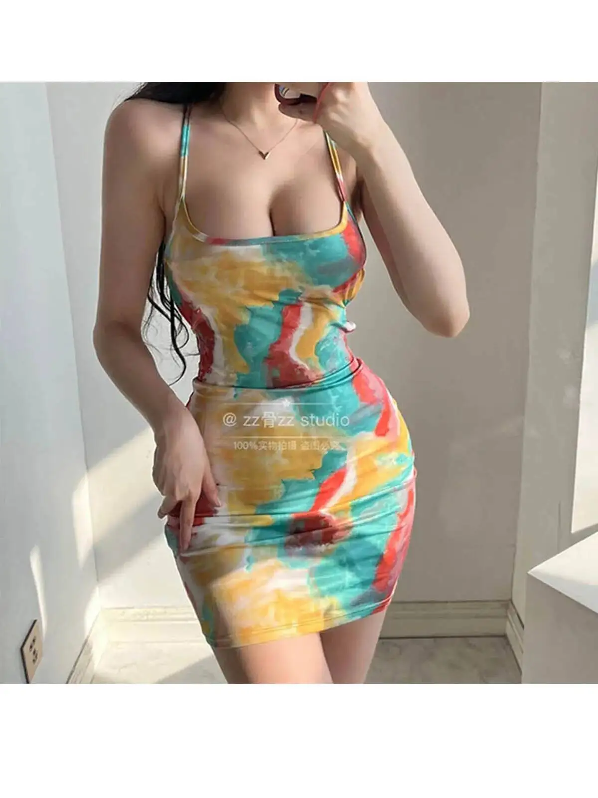 Zomer Nieuwe Stijl Modieuze Sexy Strand Vakantie Backless Halo Geverfd Jurk Elegante Mode Zoete Tank Mini Jurk Koreaanse Top E28V