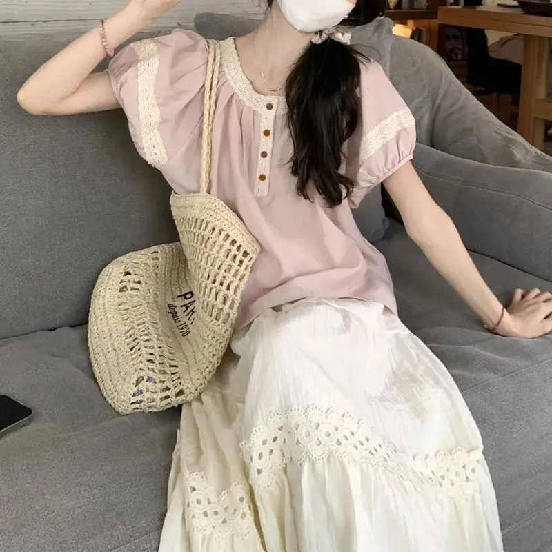 Korean Puff Sleeve Loose Blouse Sweet Lace Patchwork Summer Fashion Button Women\'s Clothing Solid Color Basic Round Neck Shirt