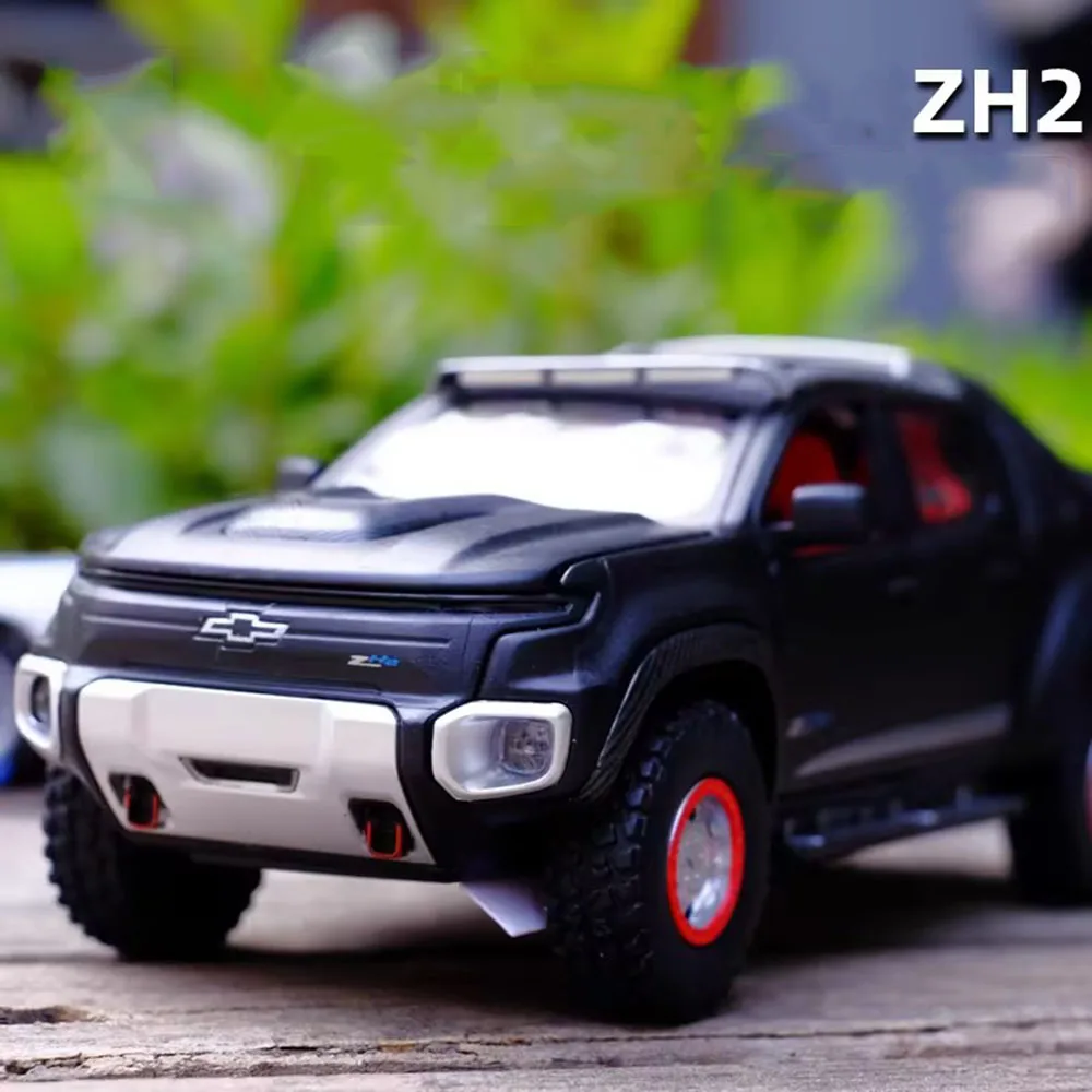 1:32 Chevrolet Colorado ZH2 Alloy Miniature Cars Models Toy Doors Opened Vehicle Pull Back Sound Light Car Kids Collection Gifts