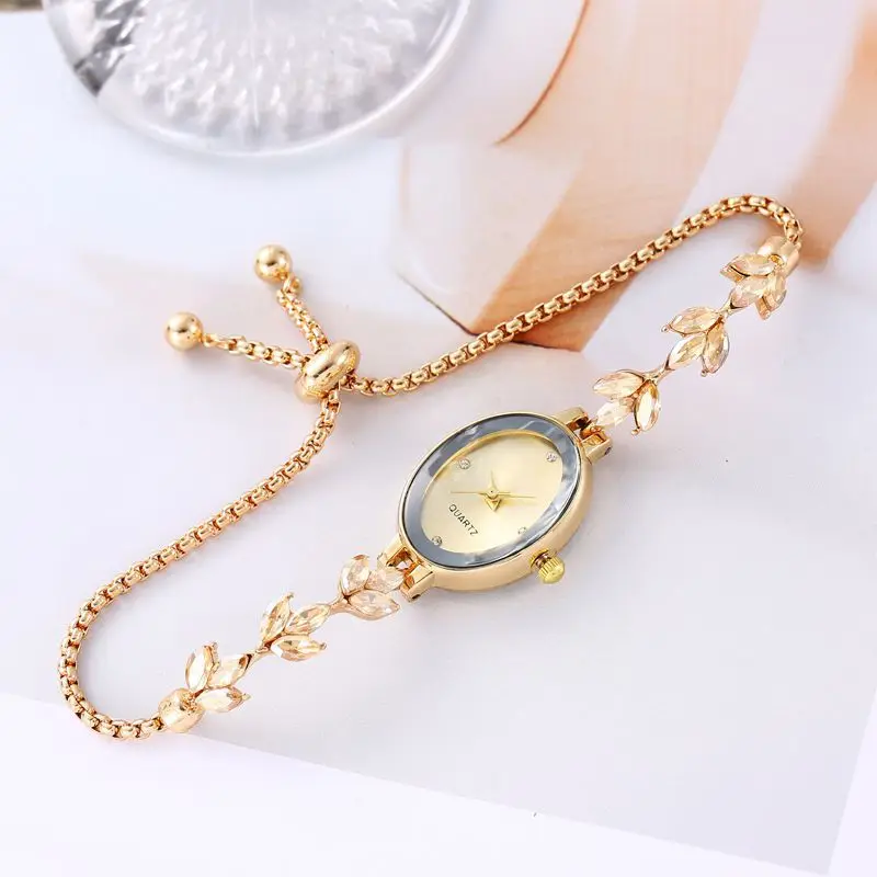 สุภาพสตรีนาฬิกา Reloj Mujer Elegant นาฬิกาผู้หญิง Rhinestone ฝังสําหรับ Clover รูปไข่แฟชั่นนาฬิกาข้อมือควอตซ์สร้อยข้อมือนาฬิกา