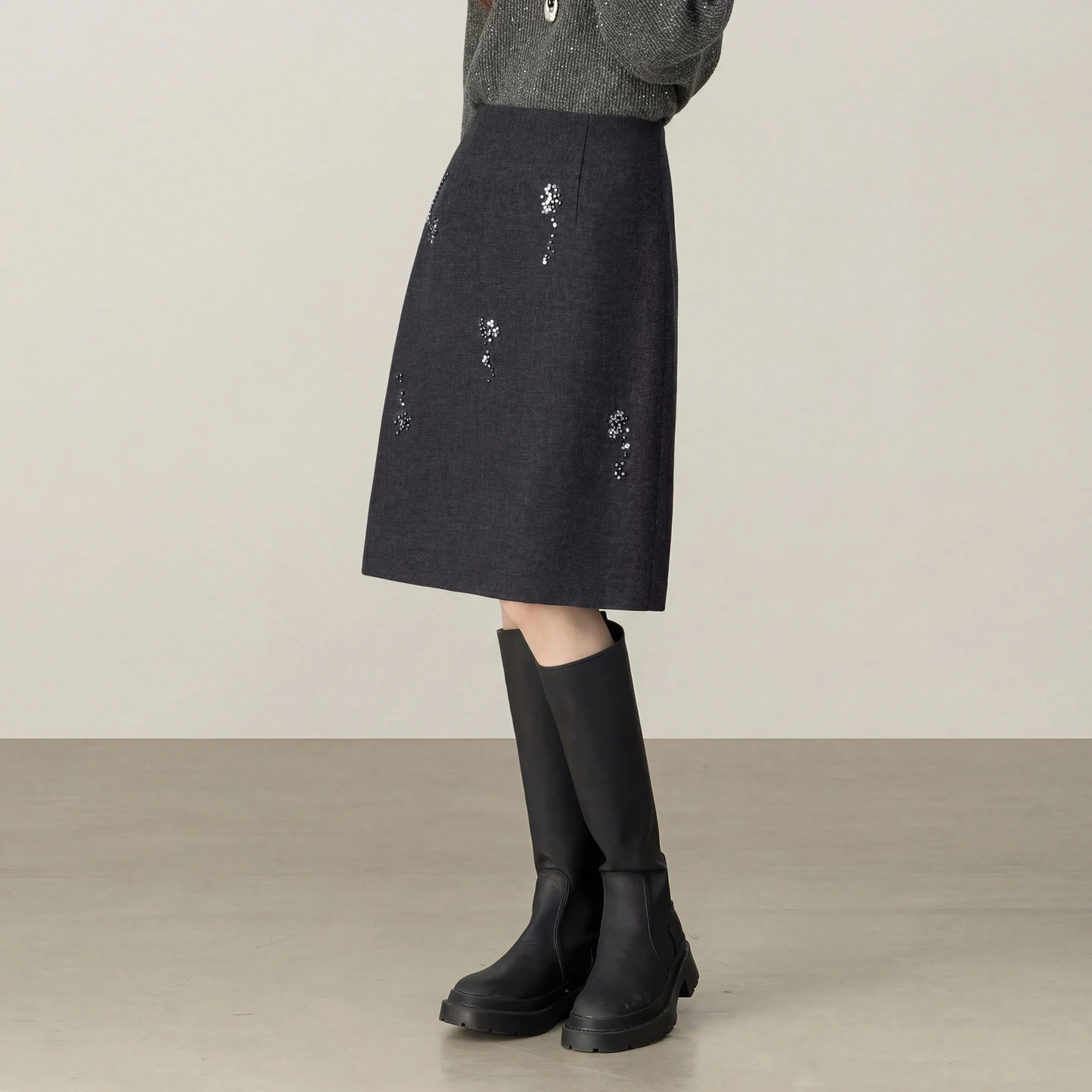 SENTUBILA Women's Straight Skirt 2025 Office Lady Wool Blend Sequin Beading Mid Length Skirt Winter Clothing for Women 154QF6318