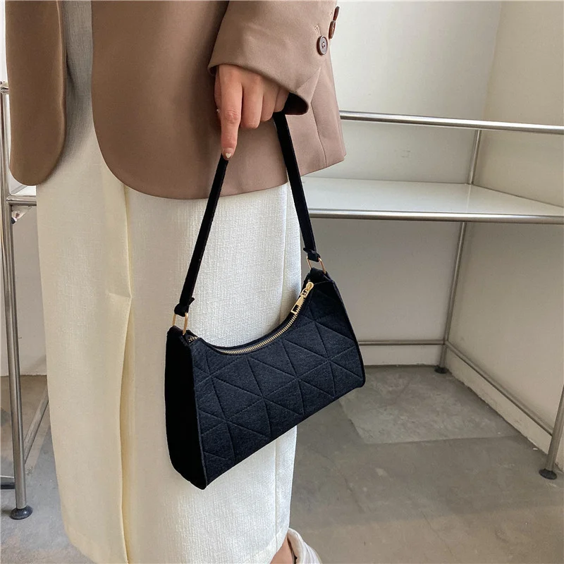 Borse a tracolla semplici alla moda sotto le ascelle Borsa per ascelle con texture di personalità Borse casual in tinta unita Borsa a tracolla tote da donna
