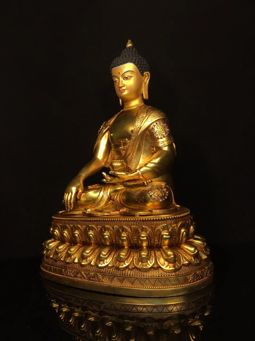 Pure copper painted inlaid with gems, green pines, Tibetan gilded gold, Sakyamuni Amitabha Buddha home Buddhist temple ornaments