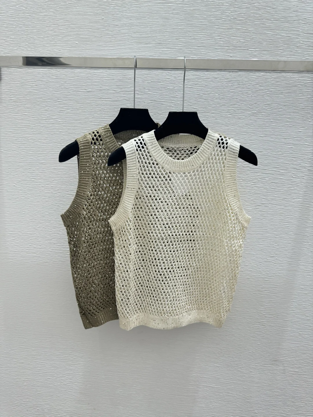 High-Quality Women'S Spring/Summer Knit Tank Top With Cut-Out Details, Sequins, And A Round Neck.