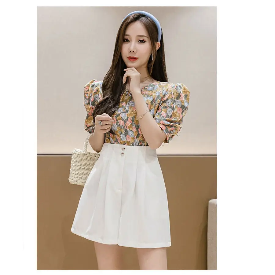 Pantalones cortos para mujer, cintura alta, plisados, corte en A, para oficina, Chic, con cinturón, clásico, elegante, temperamento, pantalones con botones, Primavera Verano