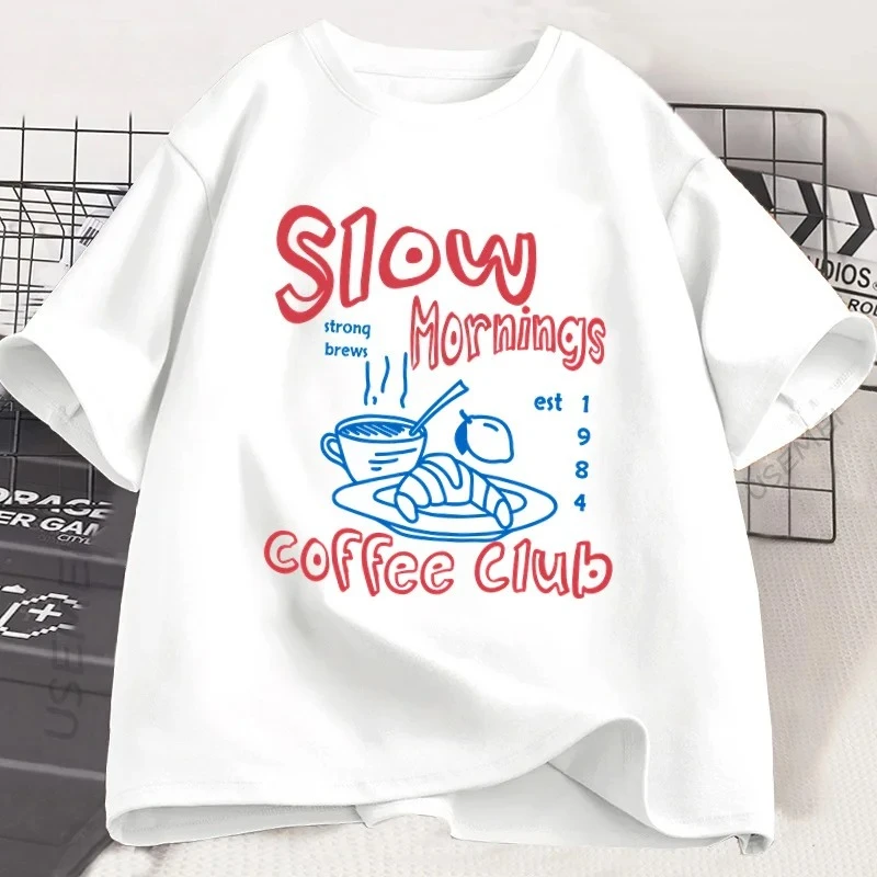 グラフィックTシャツ トレンド コーヒークラブ ヴィンテージ コーヒーとクロワッサン デサユノ クラブ レディース服 グラフィックTシャツ エステティック