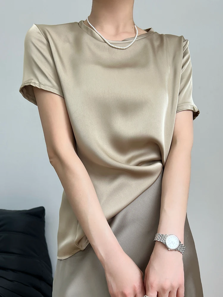 

Elegant Slimming Acetate Short Sleeve T-Shirt Women's Commute Style round Neck Loose Fit Summer 2026 Luxury Casual Top