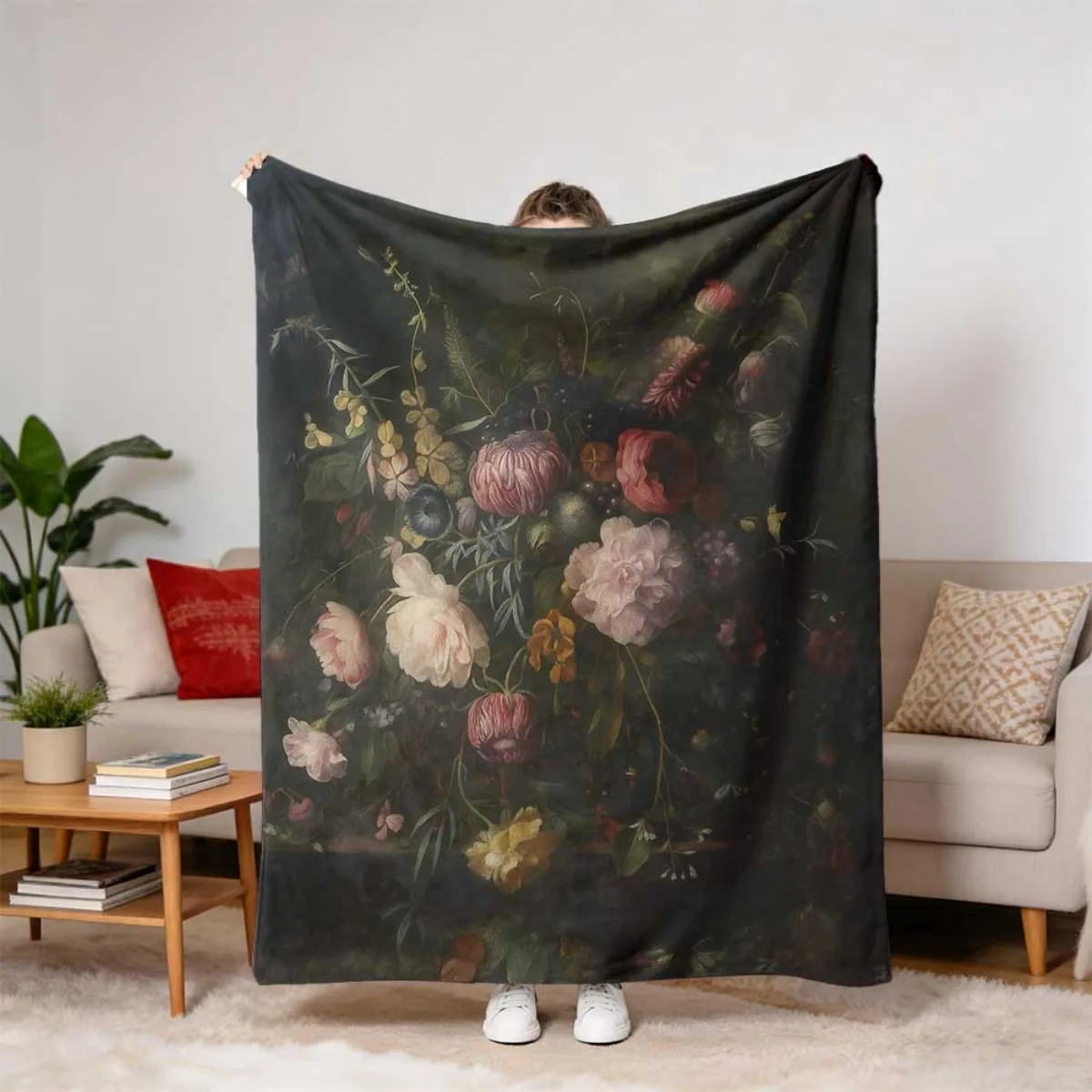 Dark Vintage Oil Painting Floral Flannel Throw Blanket, Classic Bouquet Print Soft Warm Blanket for Sofa Bedroom Home Decor