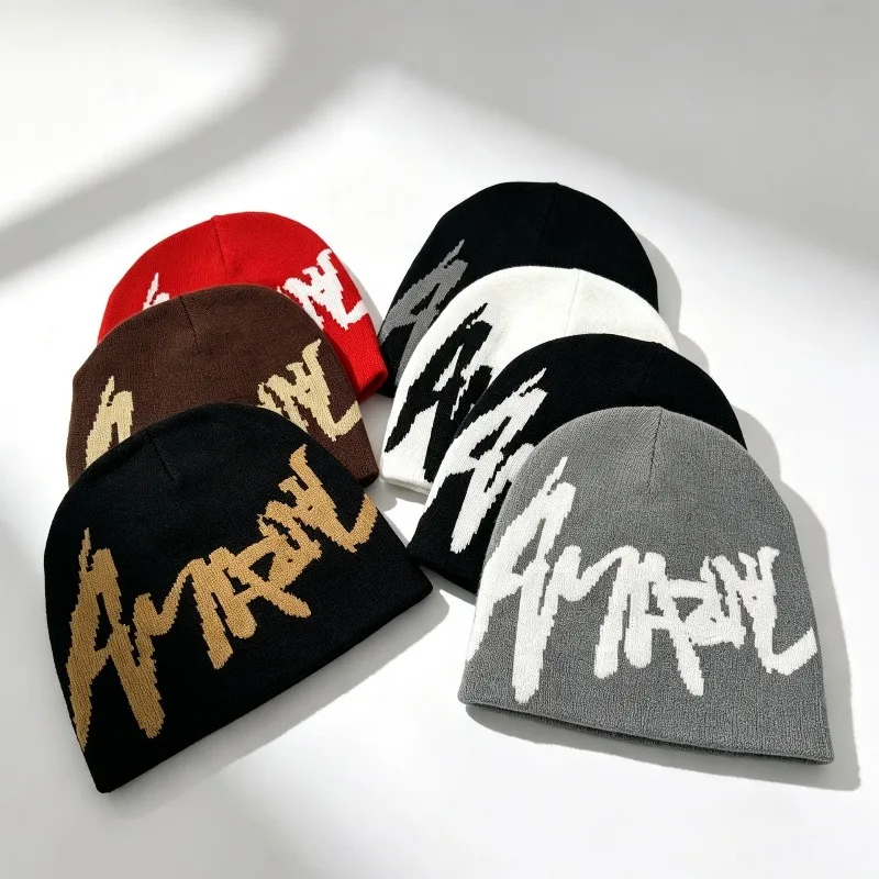Unisex Graffiti Brush Letter Jacquard Strickmütze Hip-Hop Street Alphabet Print Skull Cap Toque für den täglichen Winter-Streetwear-Look