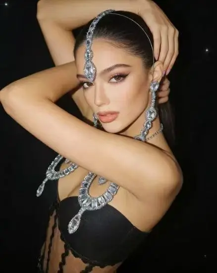 set-di-gioielli-glamour-in-cristallo-argentato-orecchini-pendenti-oversize-e-fascia-per-la-testa-scintillante-design-elegante-per-spose-e-feste