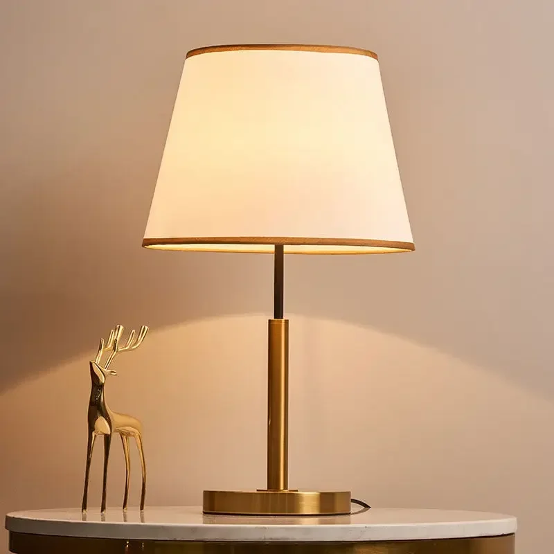 

American Desk Lamp Bedside Lamp Bedroom Nordic Simple Modern Living Room Master Bedroom Light Luxury Romantic Household Lamp