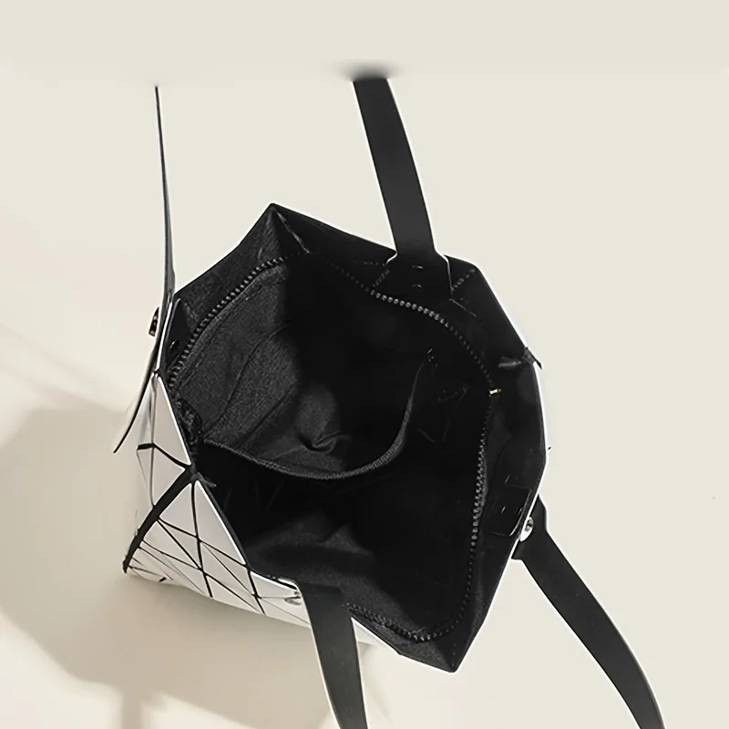 حقائب اليد النسائية الجديدة نمط الماس الهندسي حمل حقيبة سيدة حقائب الكتف المواد البلاستيكية حقيبة تسوق سعة كبيرة