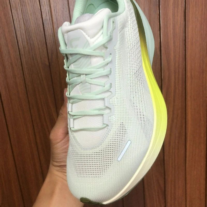 Original Brand Running Shoes Men Women Soft Bottom Sports Shoes Unisex Brand Designer Gym Shoes Couples Designer Training Shoe